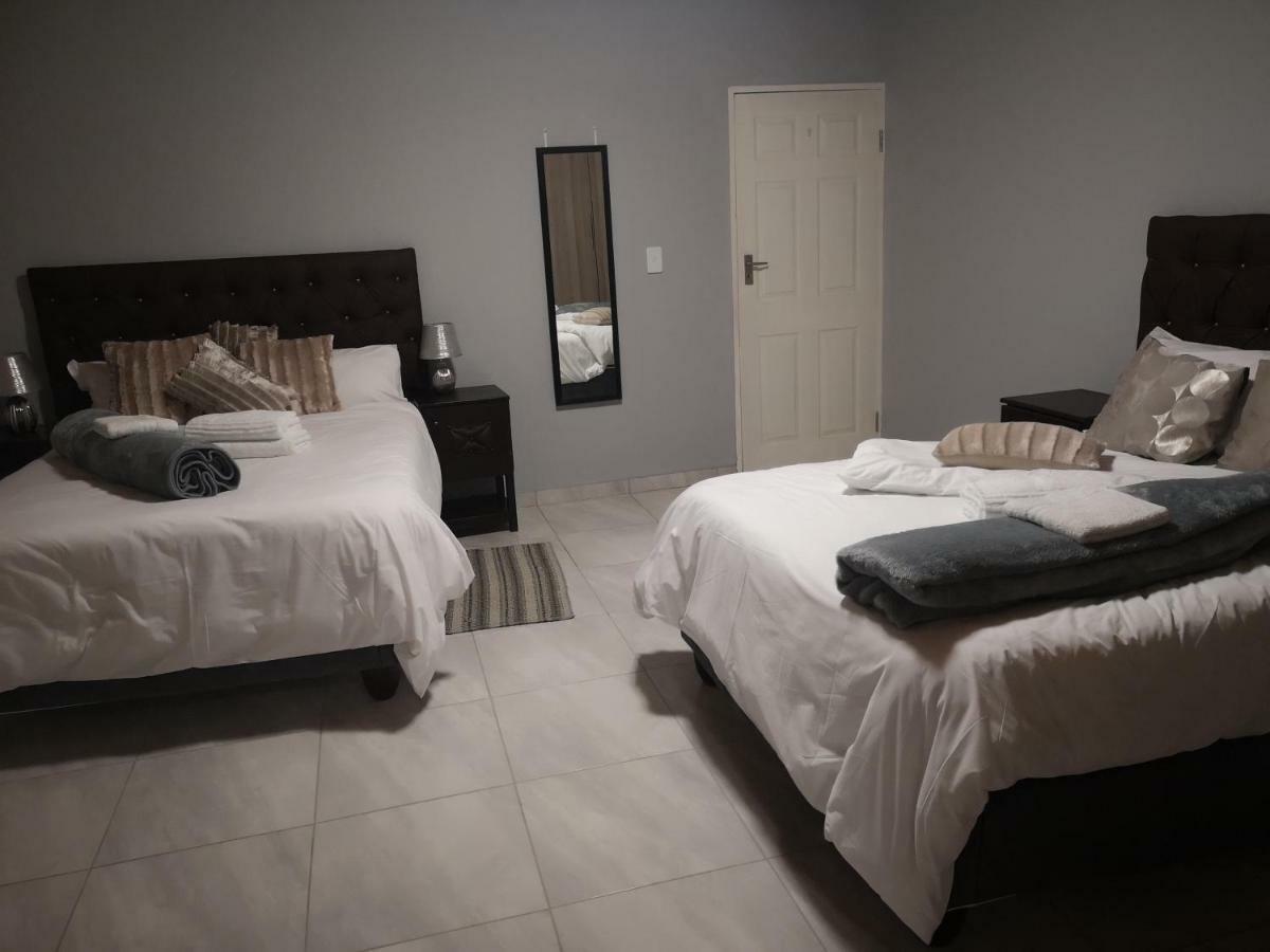 Tuvawa Luxury Suites Walvis Bay Exterior photo